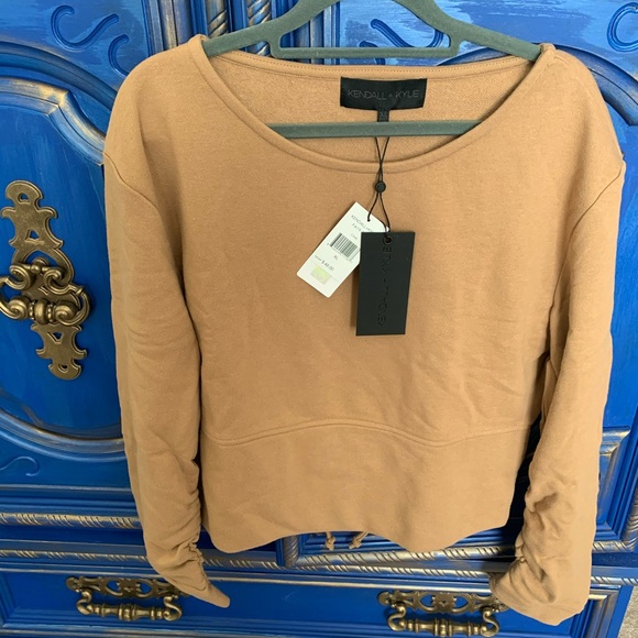 Kendall & Kylie Sweaters - New! Kendall and Kylie Keyhole Crop Pullover XL